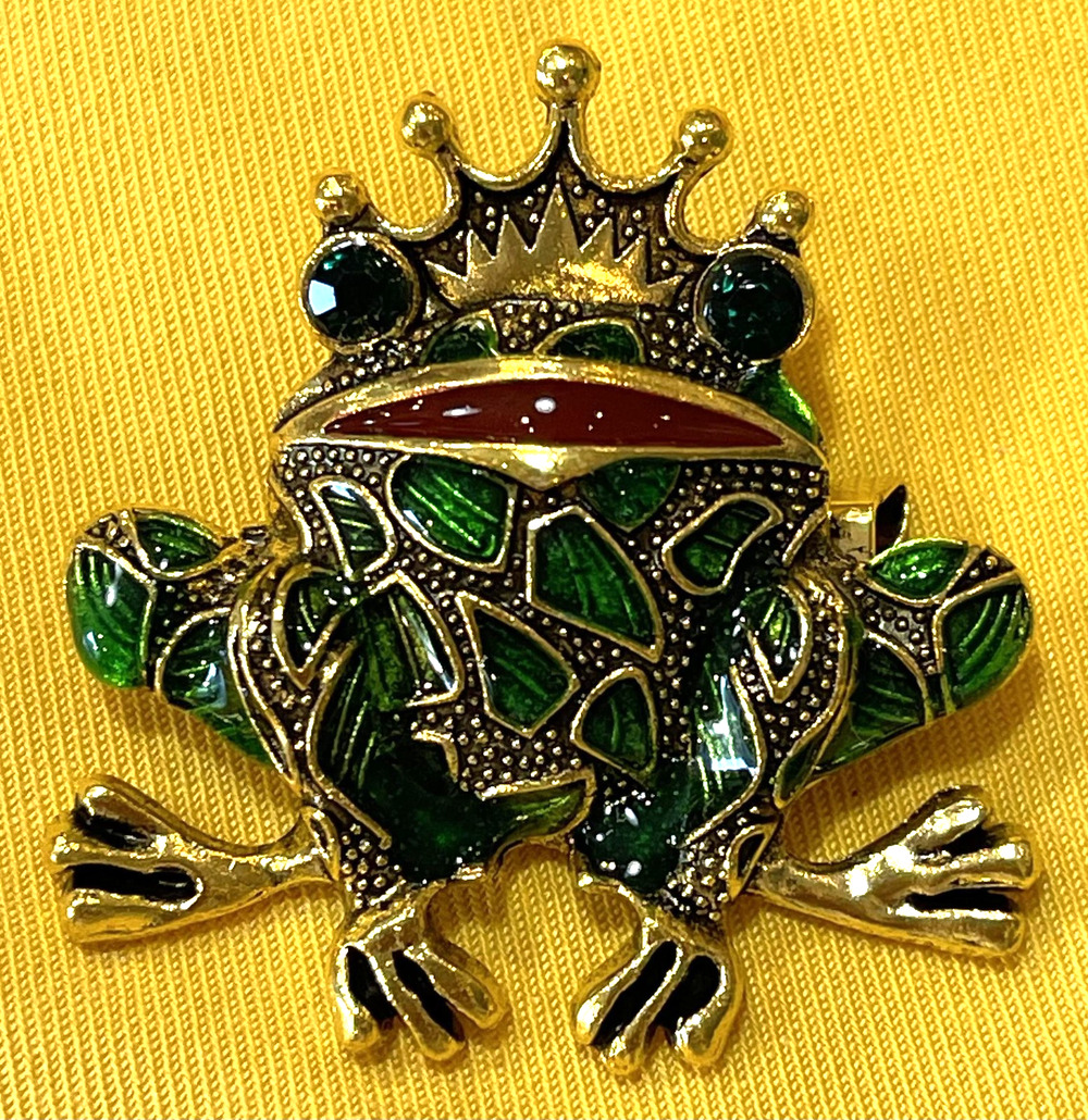 NWOT Crowned Green Frog Brooch Lapel Pin Enamel Rhinestone Gold Tone